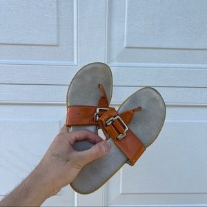 AMAZING AEROSOLES SLIPPERS